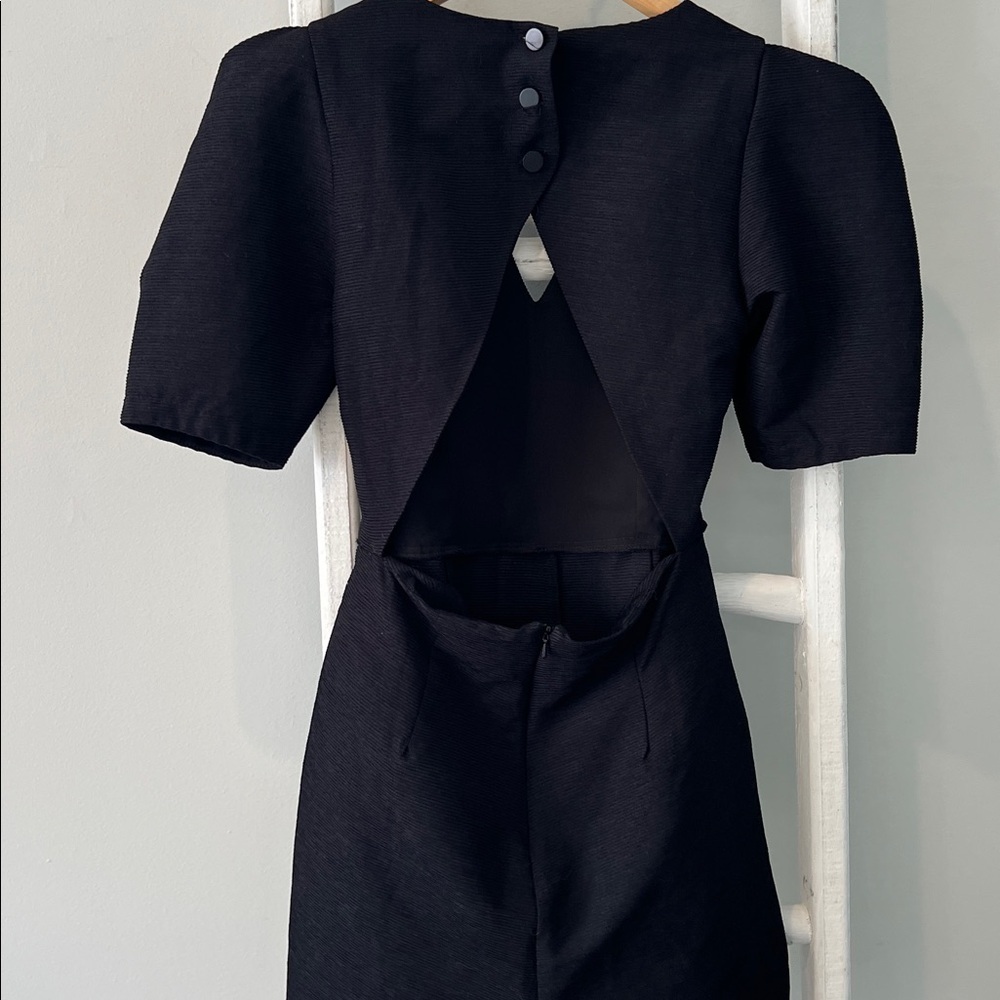 Topshop open back Black Puff Sleeve black textured belted Romper size 6 - Picture 11 of 11